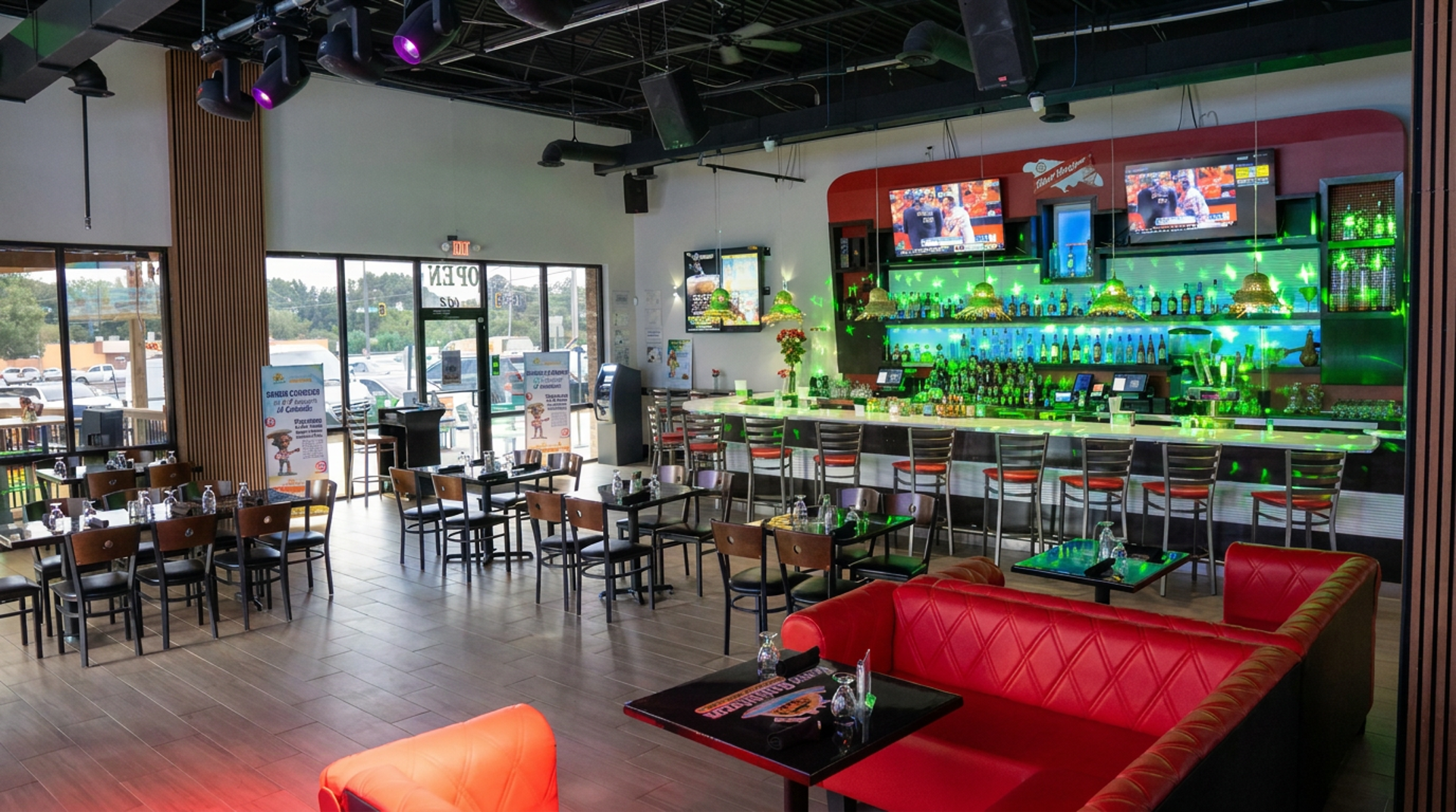 Join the team at Zona Caribbean
