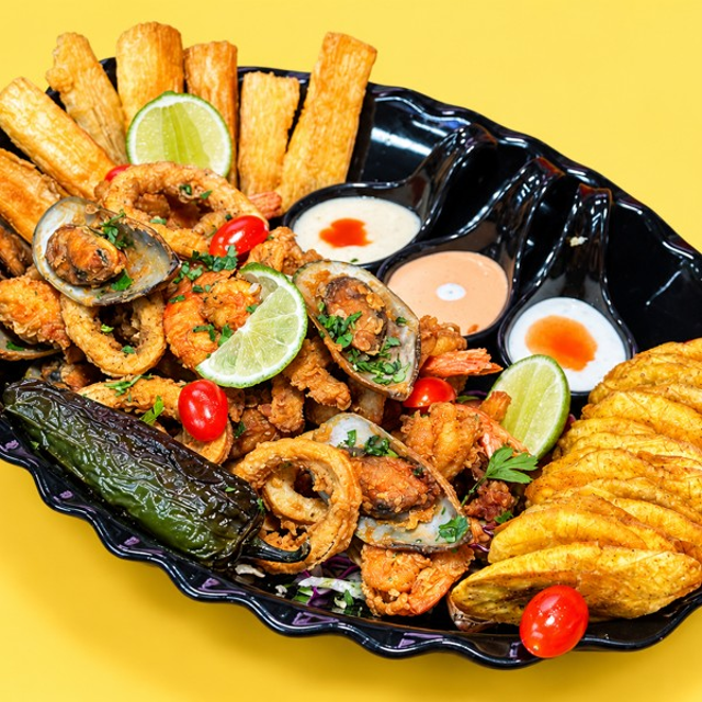 Fried Seafood Platter.